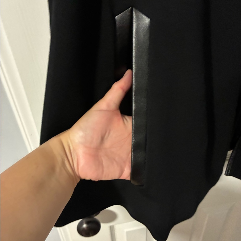 Black Cape by Anna Klein - Picture 2 of 4